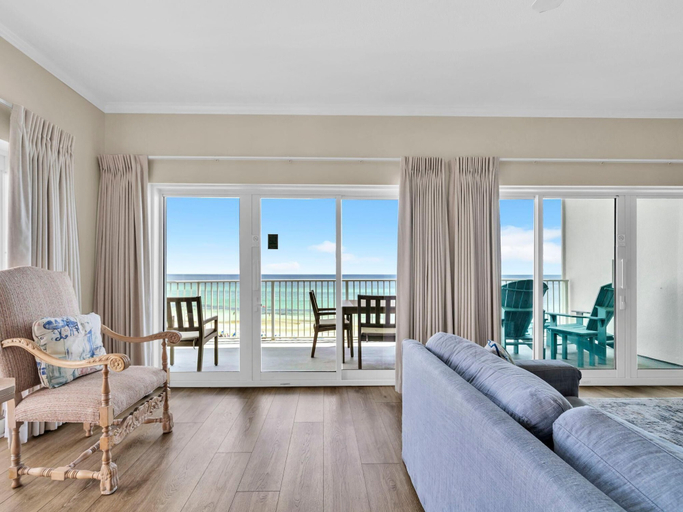 Living area 4, Sago Sands 301, Walton