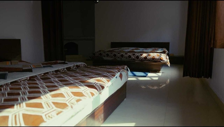 Room 2, Green Heaven Resort, Dehradun