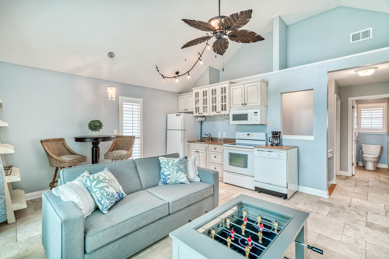 Interior 3, Nantucket Cottage 06a 1 Bedroom Condo, Okaloosa