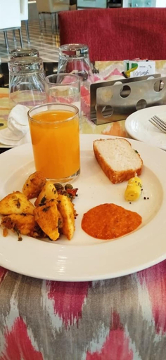 Restaurant 4, Hotel Skyline, Manali - Walking to Mall Road, Centrally Heated, Kullu