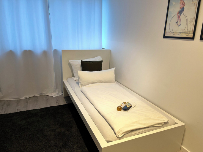 Bedroom 2, D10 I shared bathrooms&kitchen, München