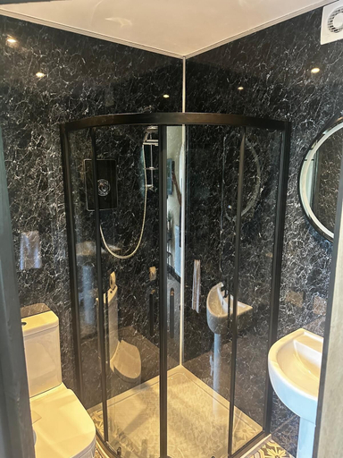 Bathroom 3, The Goodrington Sands- Apart Hotel, Torbay