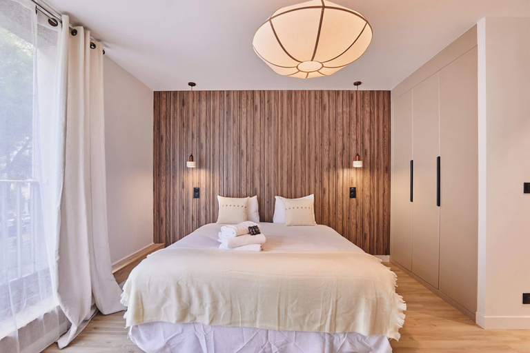Room 4, THE Parisian Suite / Center of Paris, Paris
