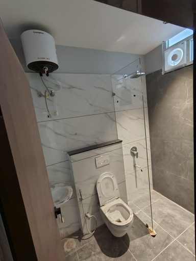 Bathroom 2, Hotel Benchmark Prime, Indore