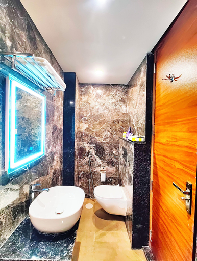 Bathroom, Grand Residency Hotel Cuttack, Cuttack