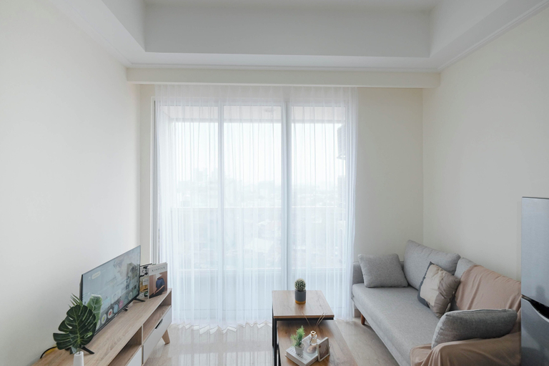 Living area 2, Solace 2Br Near Cikini Station At Menteng Park Apartment, Jakarta Pusat