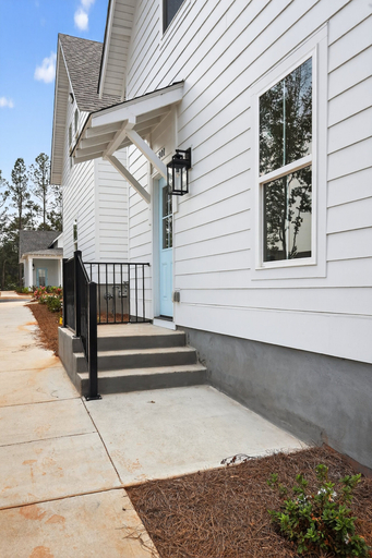 Exterior detail, Auburn Gameday Getaway 2 Bedroom Condo, Lee