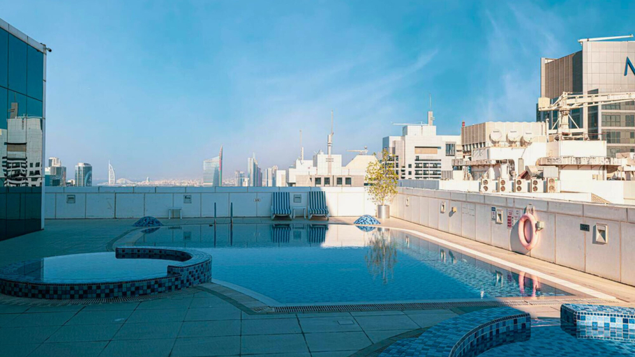 Pool 2, Saba Residences - JLT - Dubai, Dubai