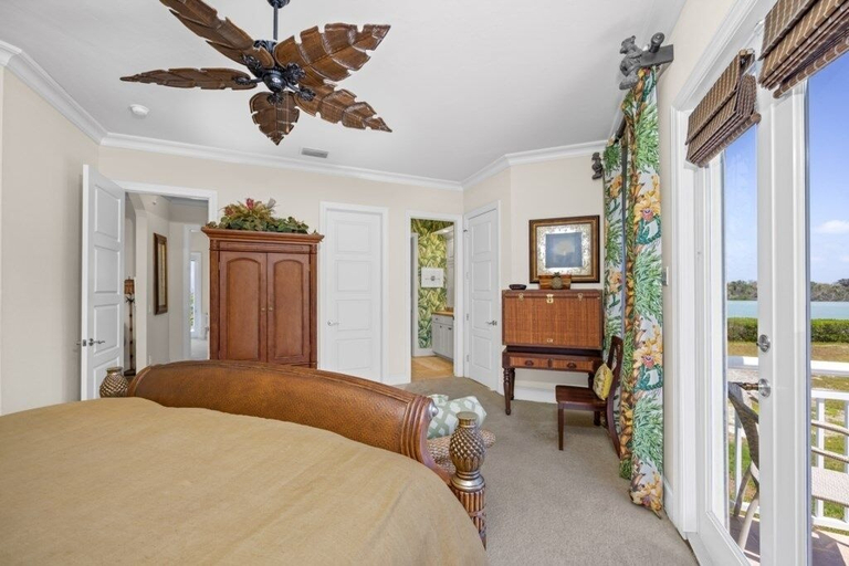 Room 5, Raptiva Captiva Island 3 Bedroom Home, Lee