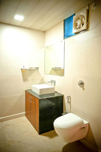 Bathroom 3, The Palash Vann Resort, Seoni
