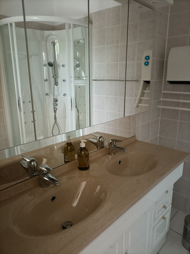 Bathroom 5, Le Relais De La Tour, Gers