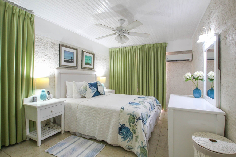 Room 5, Bora Bora 4 Bedroom Home
