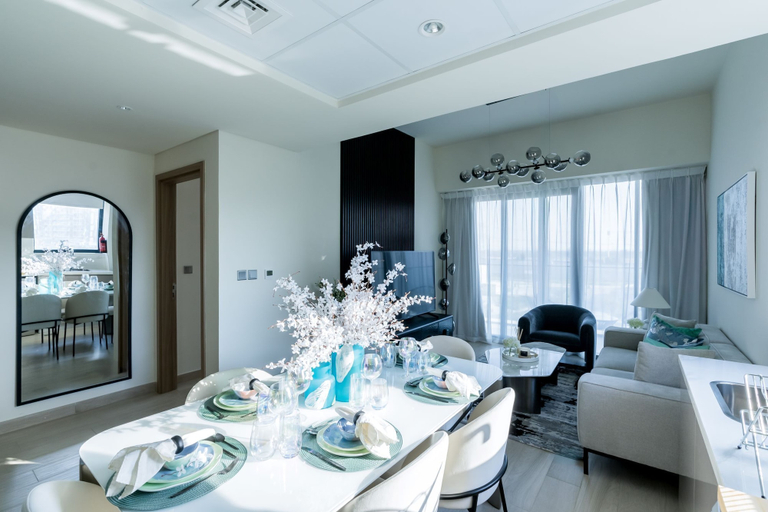 Dining room, Nasma Luxury Stays - Azizi Riviera 44, Dubai