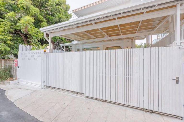 Exterior 5, Bangkok four bedroom pool villa, Wattana