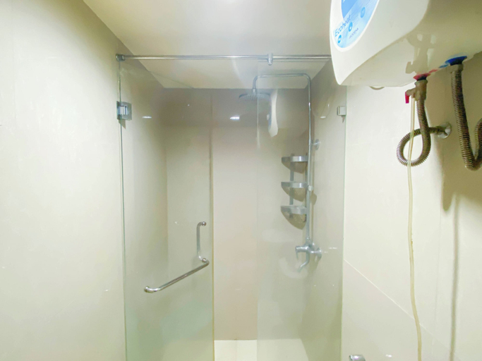 Bathroom 3, Simple 2Br At Azalea Suites Apartment, Cikarang