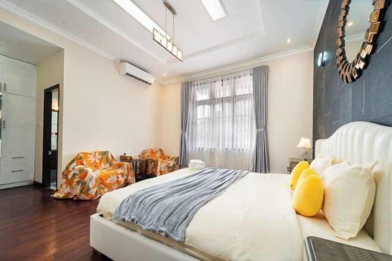 Room 4, KN5 Holiday Villa, District 2
