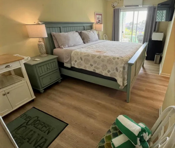 Bedroom 3, The Green Iguana Hotel, Charlotte Amalie
