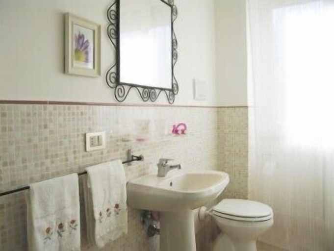 Bathroom 5, Marci's Home, Rome