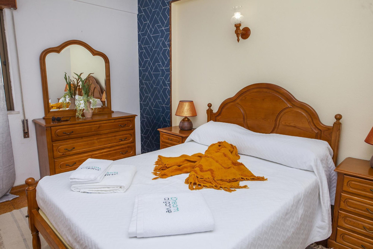 Bedroom 3, B78 - Fragoso Downtown Apartment, Lagos