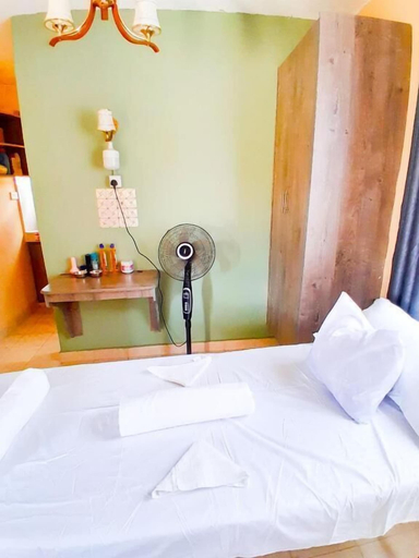 Room 3, Lux Suites Villa De Leo Studios Bungoma, Kanduyi