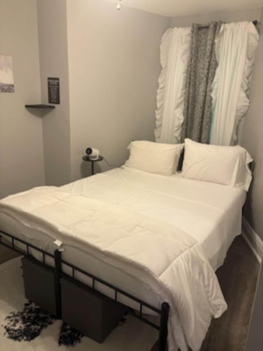 Room 1, Diamond Horizon Suite, Philadelphia