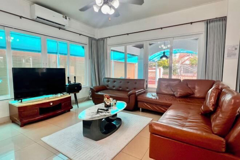 Living area 2, Chasing Light Villa, Pattaya