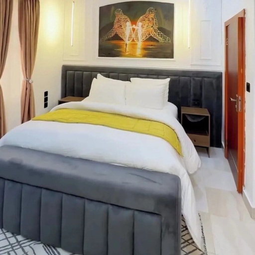 Room 5, Calli's Court Apartment, Oshimili North
