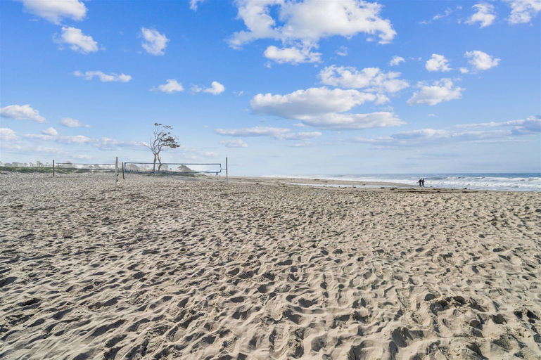 Beach 3, 4950 Sandyland Road #127 Condo by RedAwning, Santa Barbara