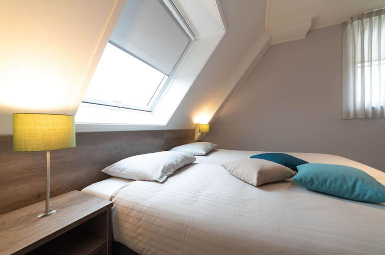Bedroom 3, Luxury 8-person Wellness Villa With Sauna, Noord-Beveland