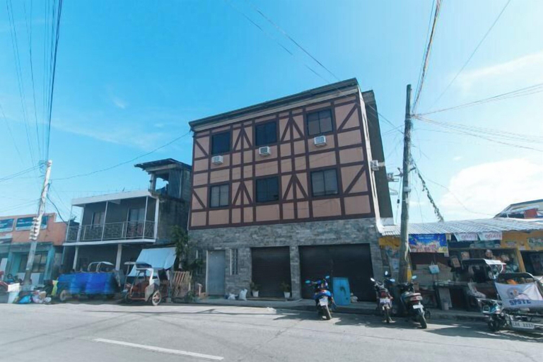 Exterior 2, Skybox Pension House by RedDoorz, Iloilo City