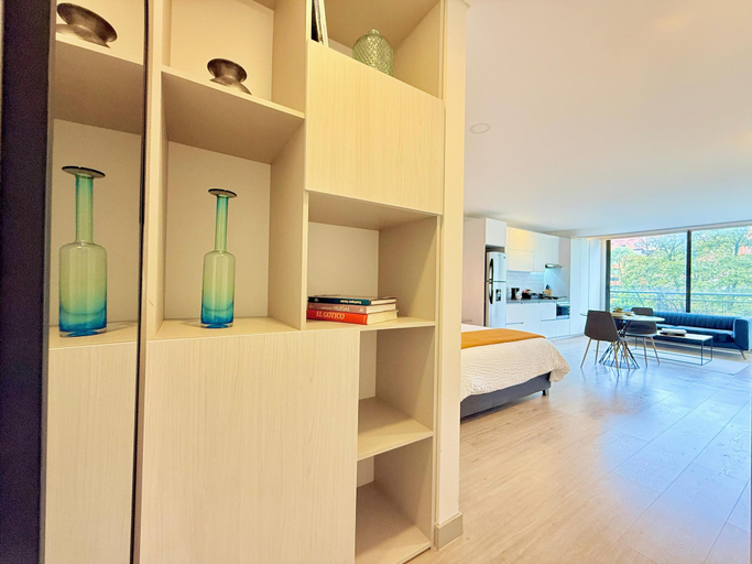 Room 4, Virrey by Weeki, Santafé de Bogotá