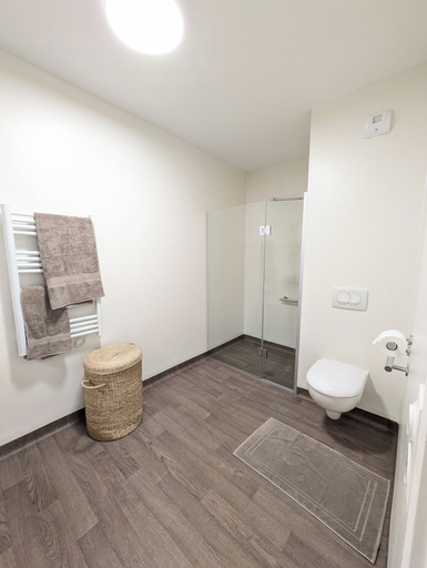 Bathroom 2, Résidence de Chelles, Seine-et-Marne