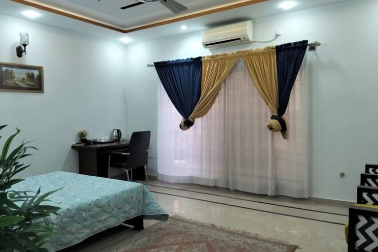 Room 5, RU YI HOTEL(SMC-PRIVATE) LIMITED, Islamabad