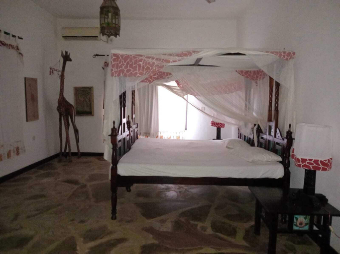 Room 5, Soncini House, Malindi