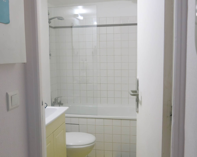 Room 2, Studio Bastille Lappe Citycosy, Paris