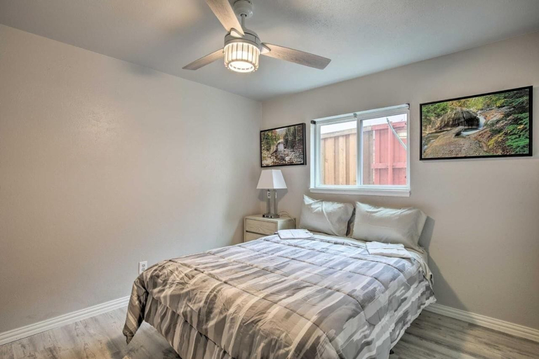 Room 5, Texas - Collins 3210 5 Bedroom Home, Dallas