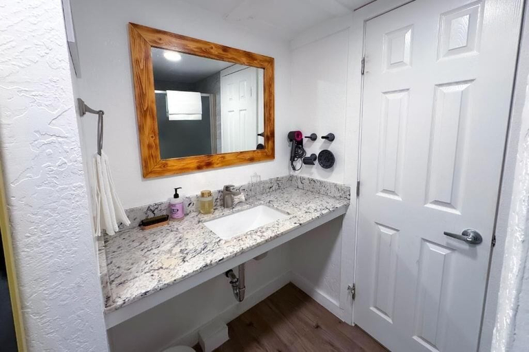 Bathroom 5, Arrowhead Ranch Retreat and Conference, San Bernardino