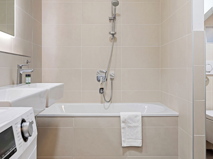 Bathroom 2, Penthouse Apartment with Rooftop Pool, Wien
