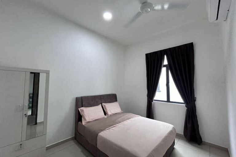 Room 4, 960 Taman Lagenda Kulai Johor Malysia, Kulaijaya