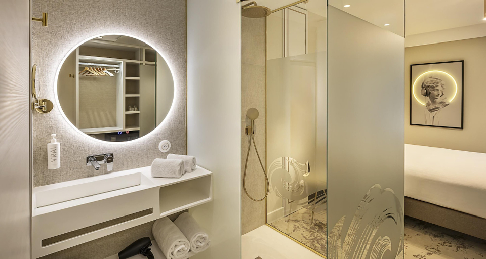 Bathroom 4, Best Western Plus Hotel Saint-Roch Orleans, Loiret