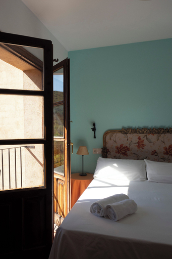Room 3, hotel rural el jardin del conde, Salamanca