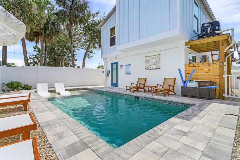 Pool 2, 197 Beach Daze: 3br Pool Home, W/ Deeded Beach Access! 3 Bedroom Home, Lee