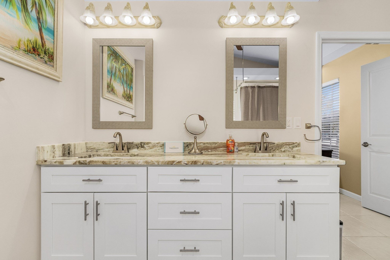 Bathroom 2, 5535 Casa De Lujo: Heated Pool W/ Water Views 4 Bedroom Home, Lee