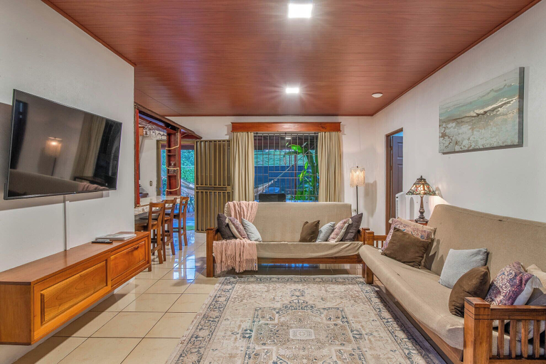 Living area 4, Casa Heliconias La Fortuna, San Ramón