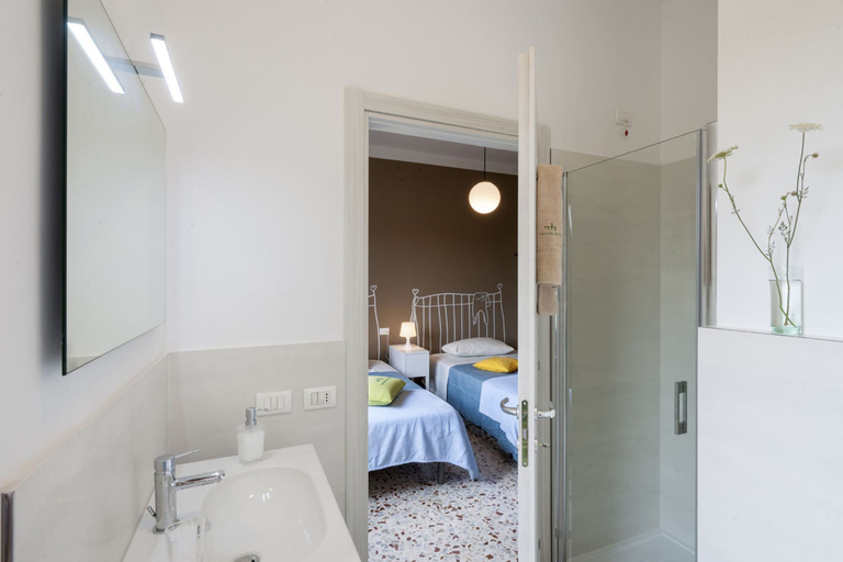Room 4, Villa Traiani 8 in Piagge, Pesaro E Urbino