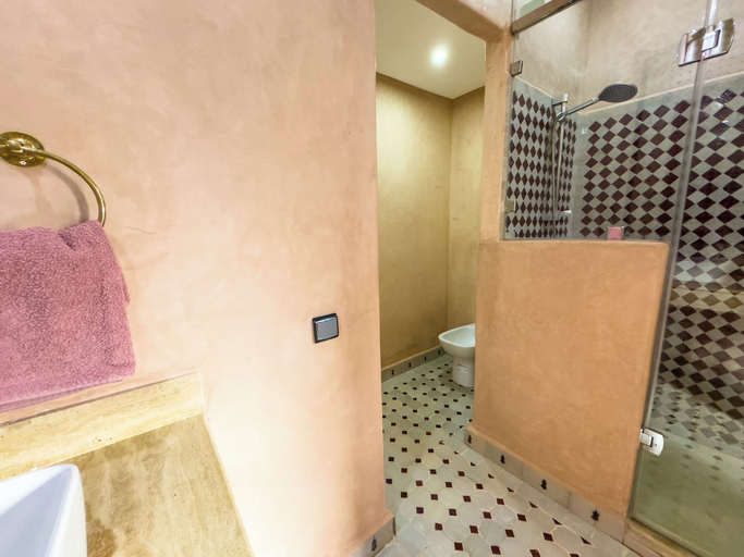 Bathroom 4, Riad Tonaroz, Marrakech