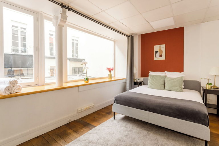 Bedroom 3, Family Suite - Louvre - Clery, Paris