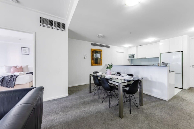 Interior 5, A Comfy 2BR Apt Right Next to Darling Harbour, Sydney