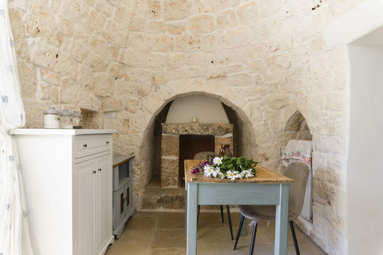 Room 4, Trullo Mandorlo by Wonderful Italy, Brindisi