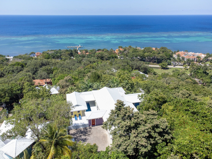 Exterior, Casa Afortunada 4 Bedroom Home, Roatán